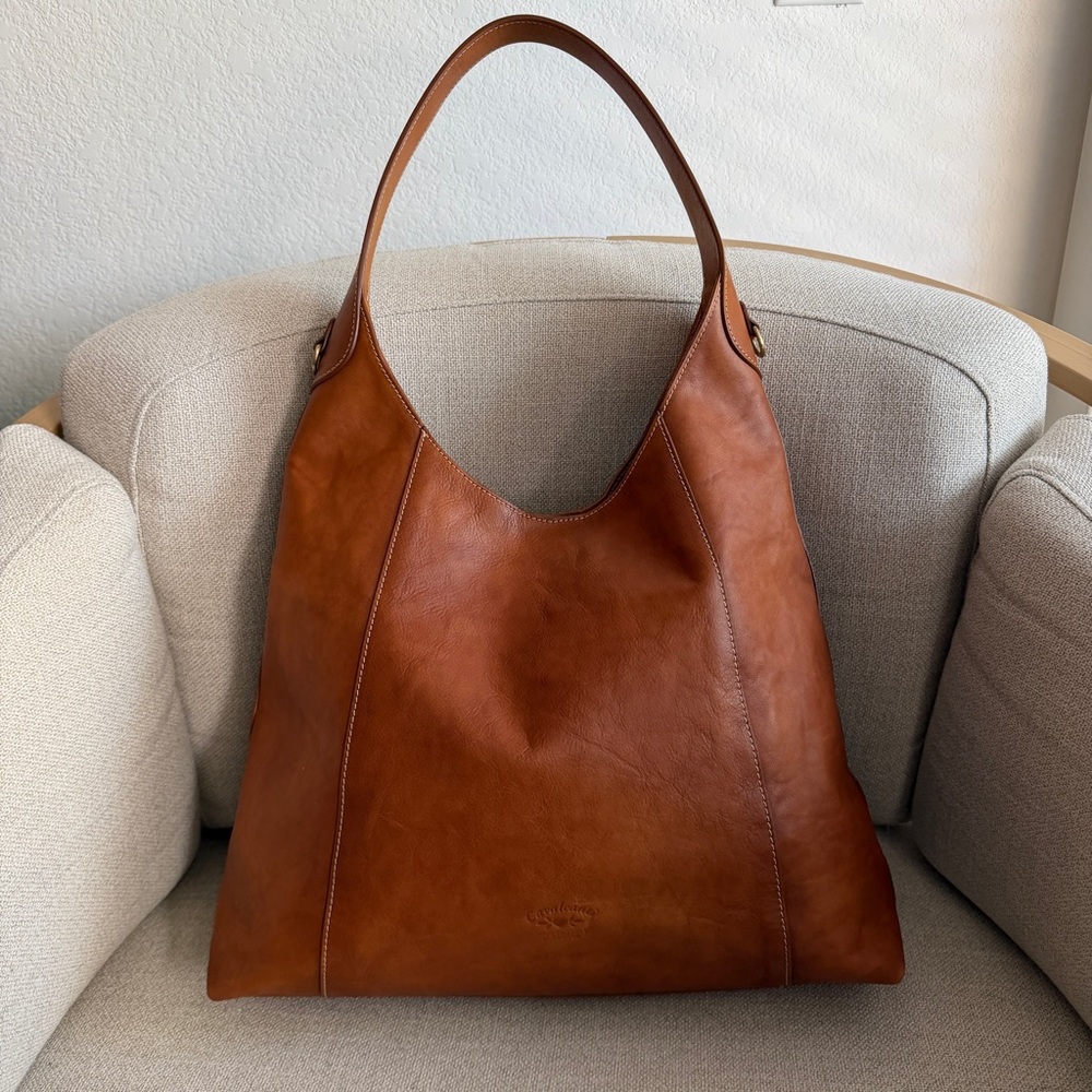 Cavalcanti Classic Leather Hobo Bag - Brown